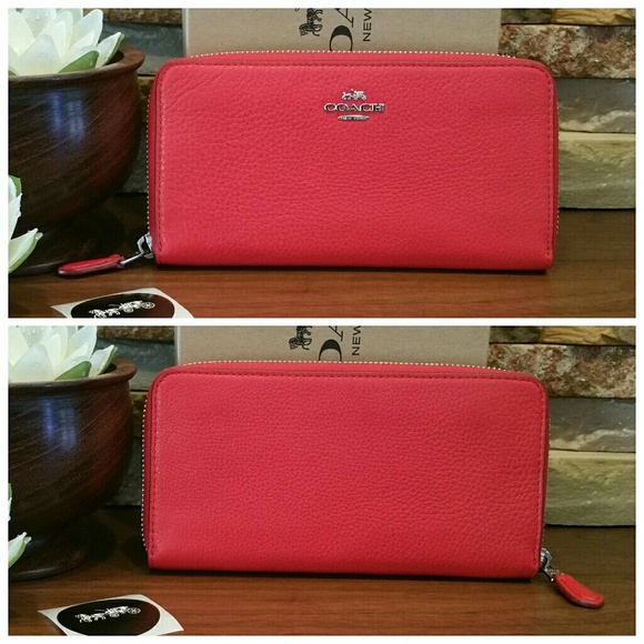 **BIG SALE - 1 left!** Gorgeous red LEATHER wallet - Picture 3 of 6